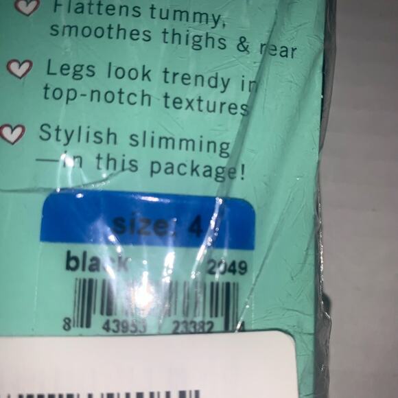 SPANX Assets by Sara Blakely Shaping Tights. Textured Wish Bone. Black. Size 4 - Picture 6 of 10